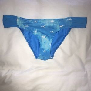 holister bikini bottoms